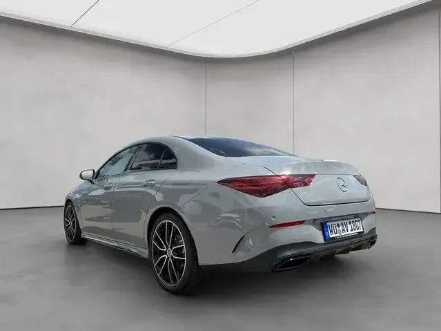 Mercedes-Benz CLA 180