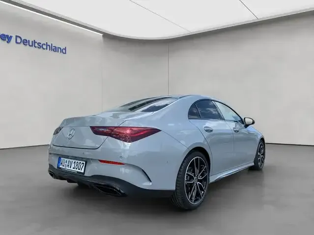 Mercedes-Benz CLA 180