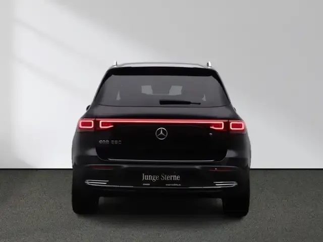 Mercedes-Benz EQB 250