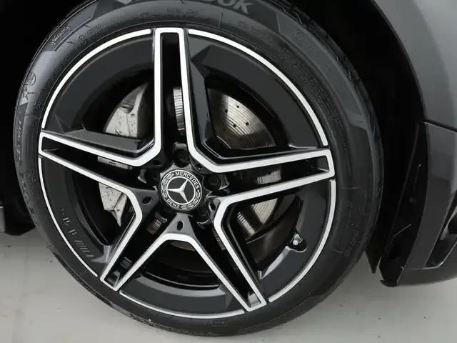 Mercedes-Benz C 400