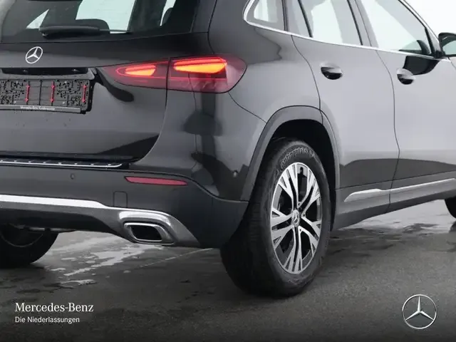 Mercedes-Benz GLA 180