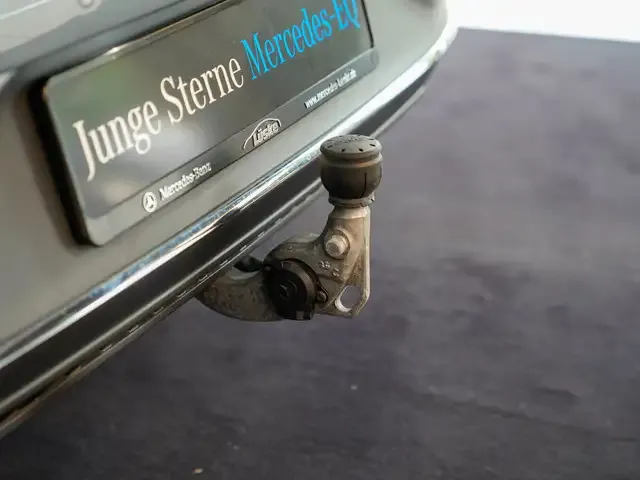 Mercedes-Benz EQE 300