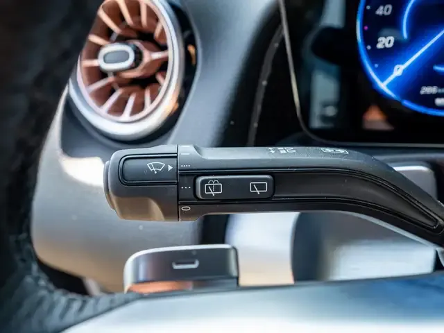 Mercedes-Benz EQB 300