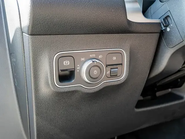 Mercedes-Benz EQB 300