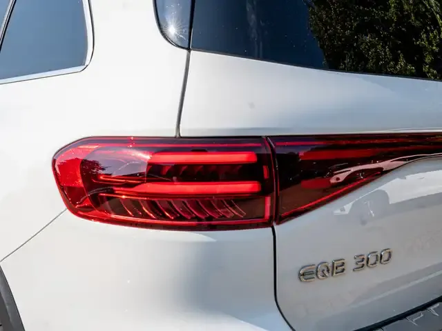 Mercedes-Benz EQB 300