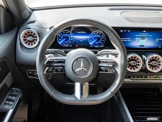 Mercedes-Benz EQB 300