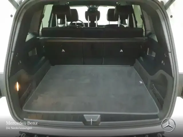 Mercedes-Benz GLB 180