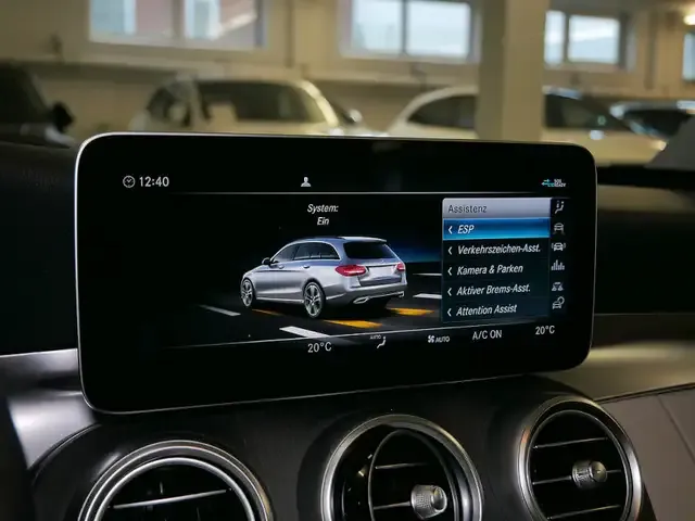 Mercedes-Benz C 220