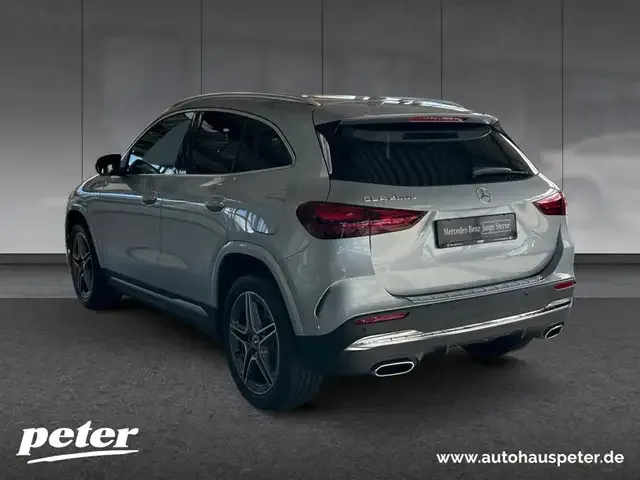 Mercedes-Benz GLA 250