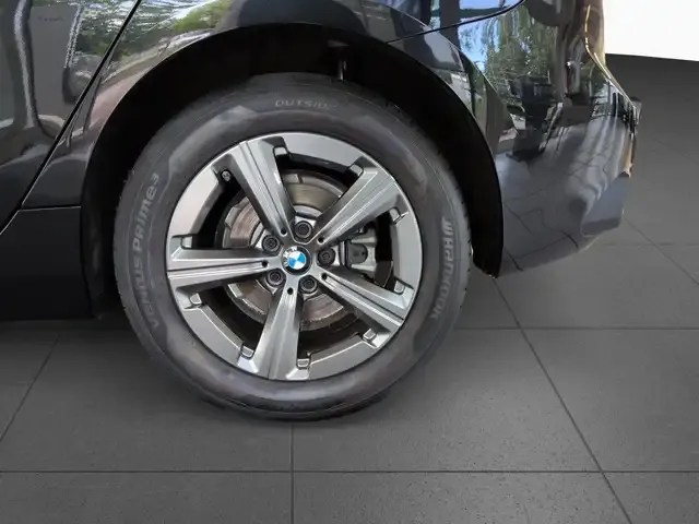 BMW 216