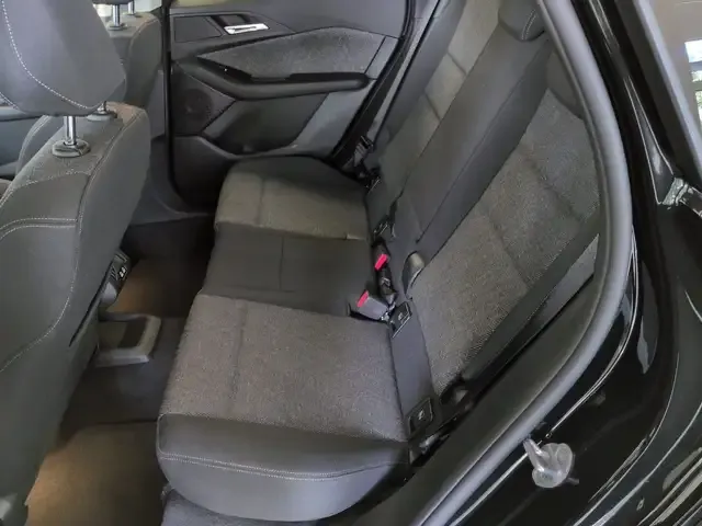 BMW 216