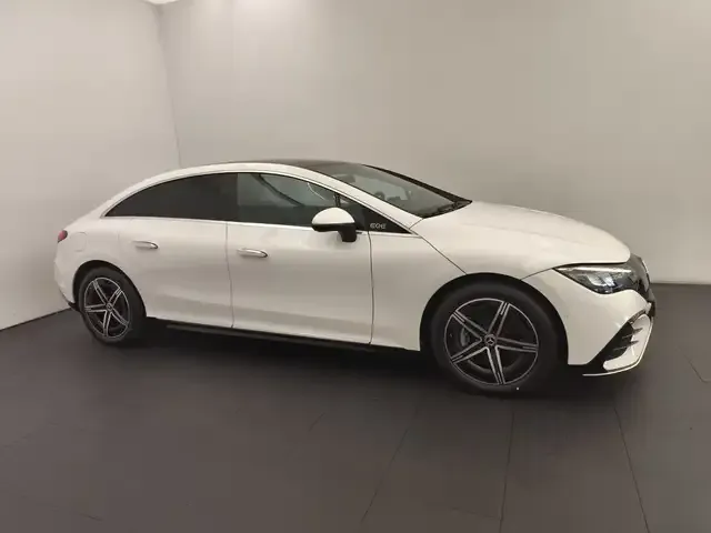 Mercedes-Benz EQE 300