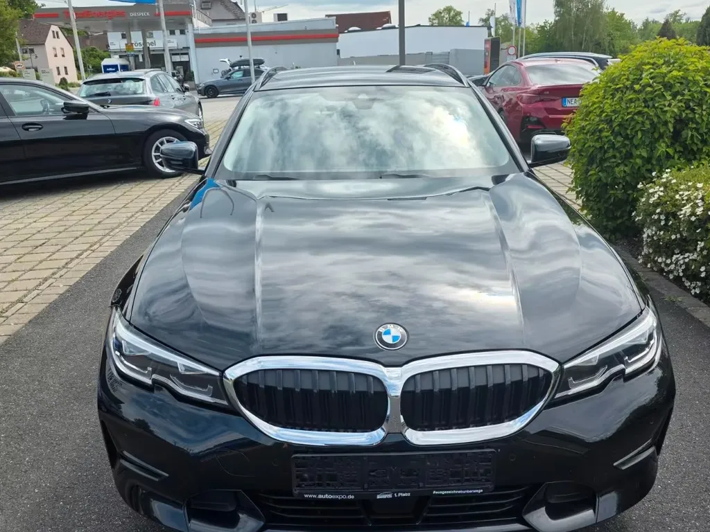 BMW 330