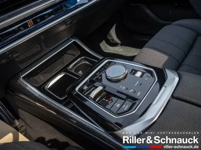 BMW 740