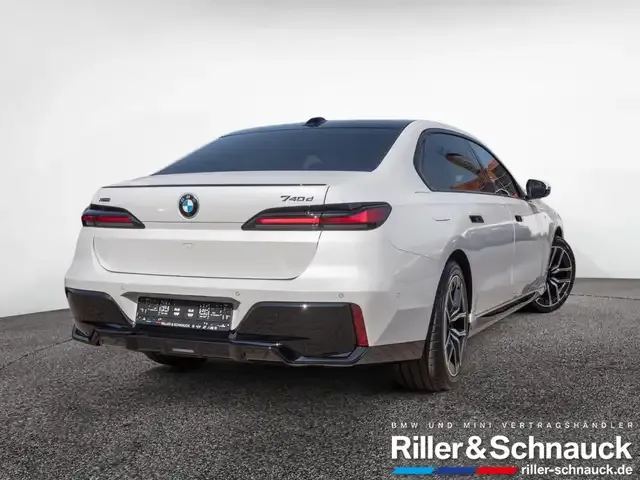 BMW 740