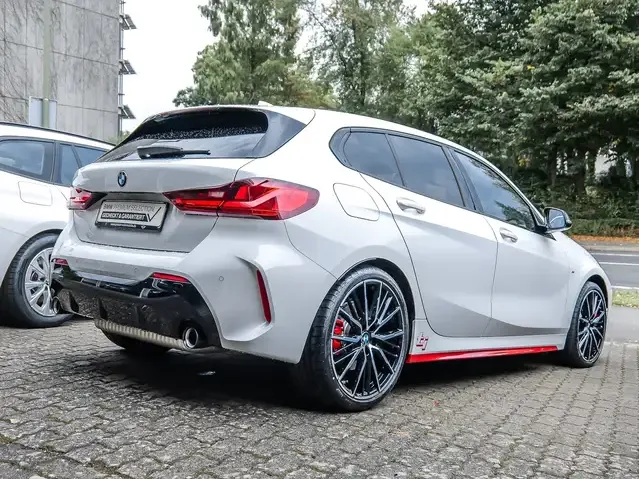 BMW 128