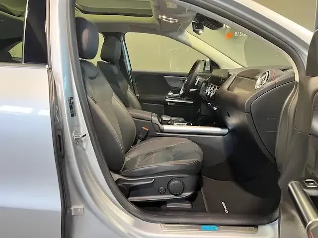 Mercedes-Benz EQA 300