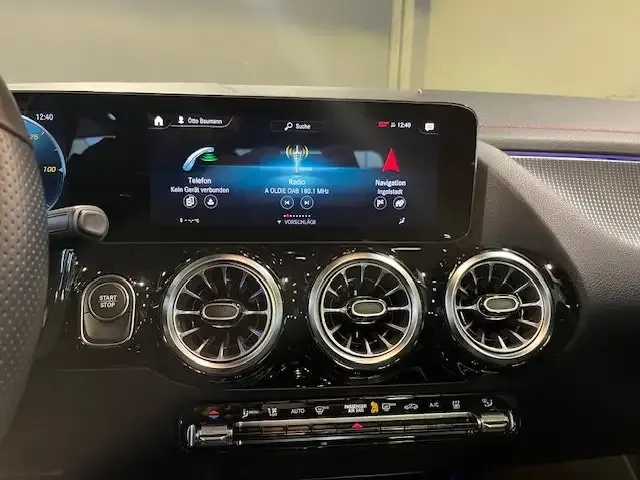 Mercedes-Benz EQA 300