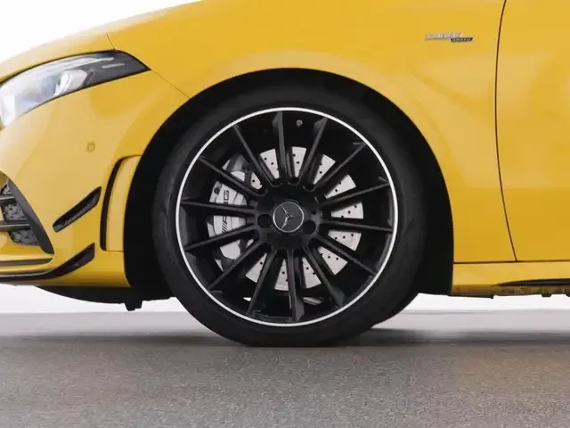Mercedes-Benz A 35 AMG