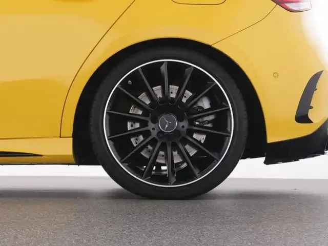 Mercedes-Benz A 35 AMG