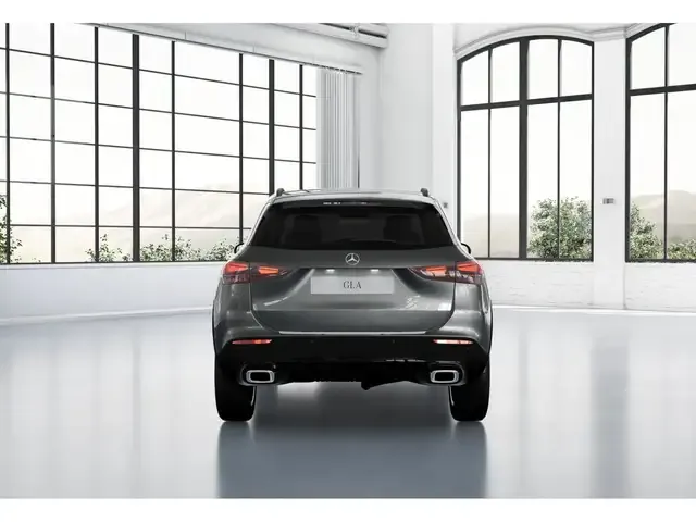 Mercedes-Benz GLA 220