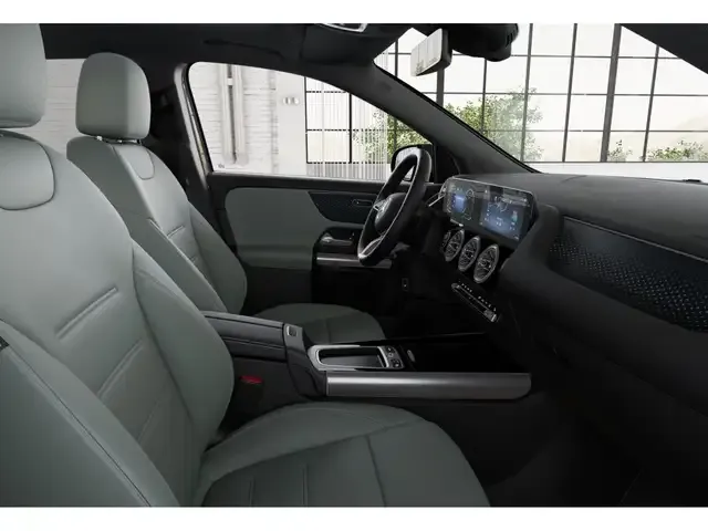 Mercedes-Benz GLA 220