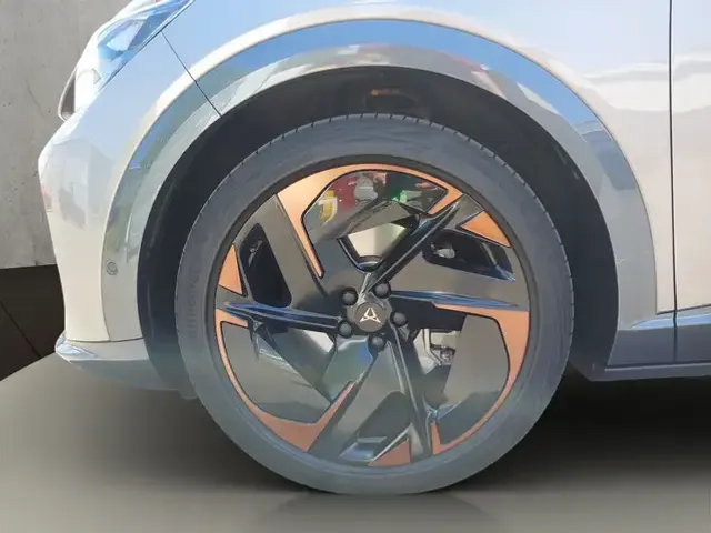 CUPRA Tavascan