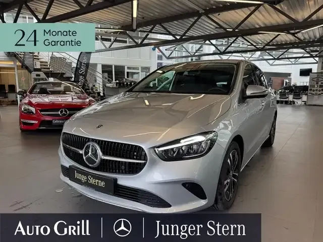 Mercedes-Benz B 220