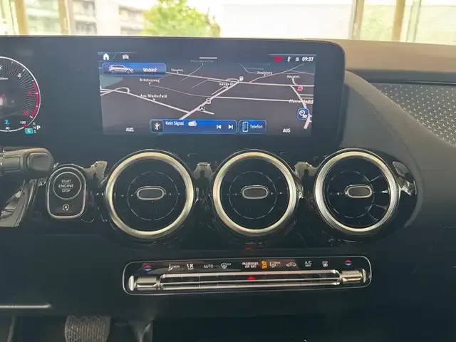 Mercedes-Benz B 220