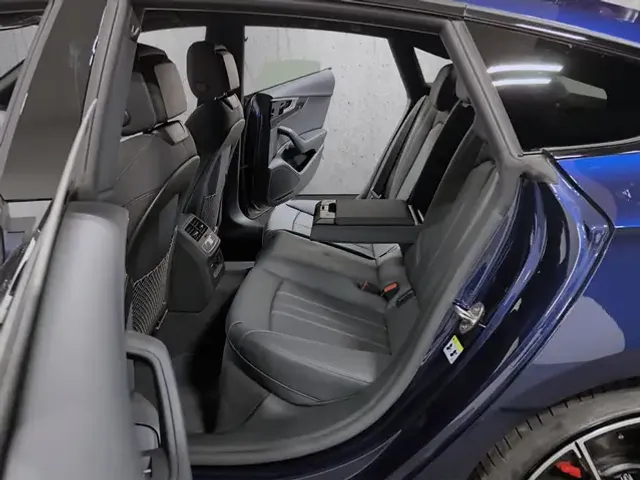 Audi S5