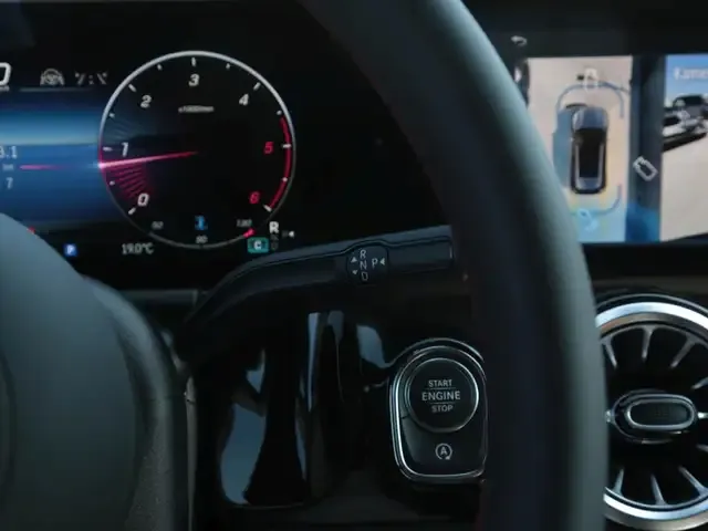Mercedes-Benz GLA 220