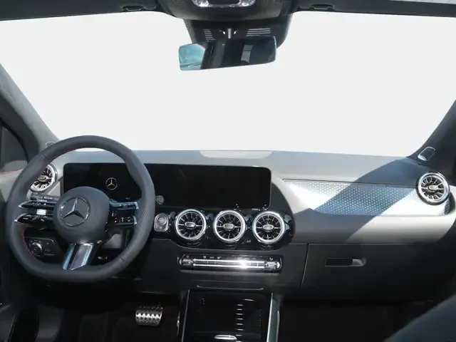 Mercedes-Benz GLA 220