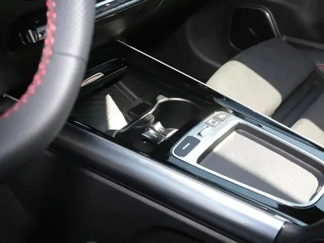 Mercedes-Benz GLA 220