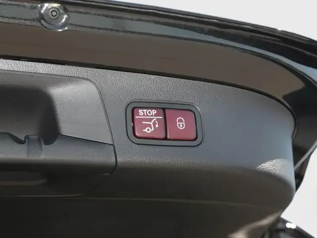 Mercedes-Benz GLA 220