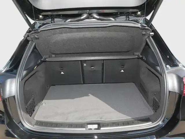 Mercedes-Benz GLA 220