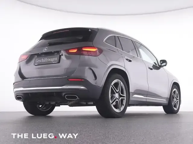 Mercedes-Benz GLA 200