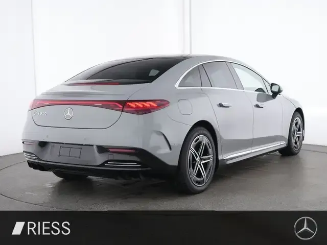 Mercedes-Benz EQE 300