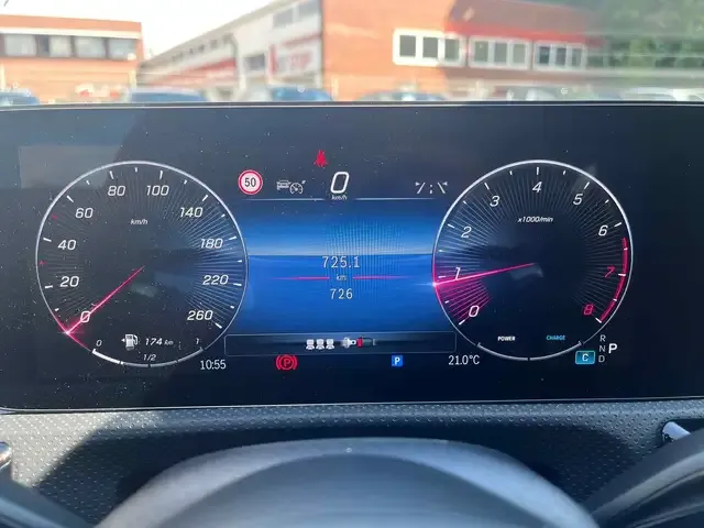 Mercedes-Benz CLA 180