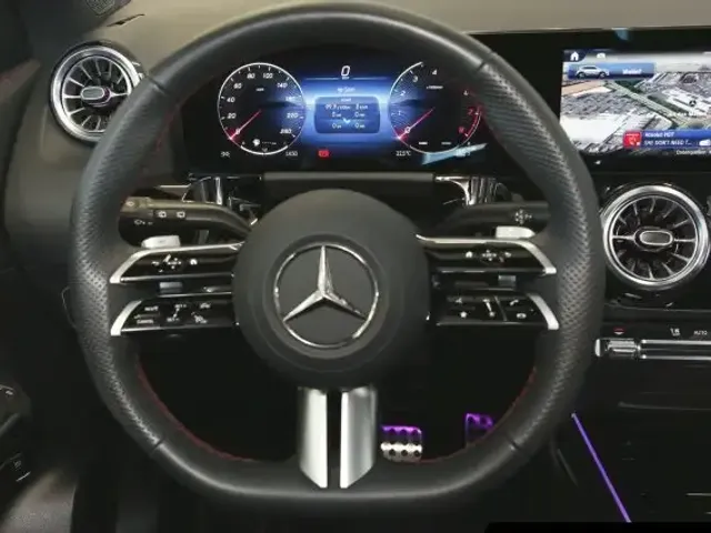 Mercedes-Benz GLA 200