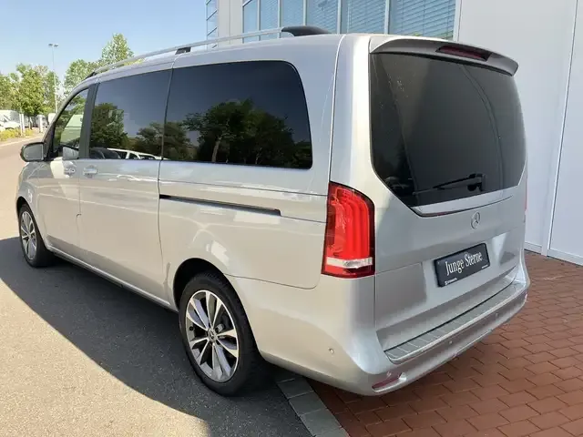 Mercedes-Benz V 250