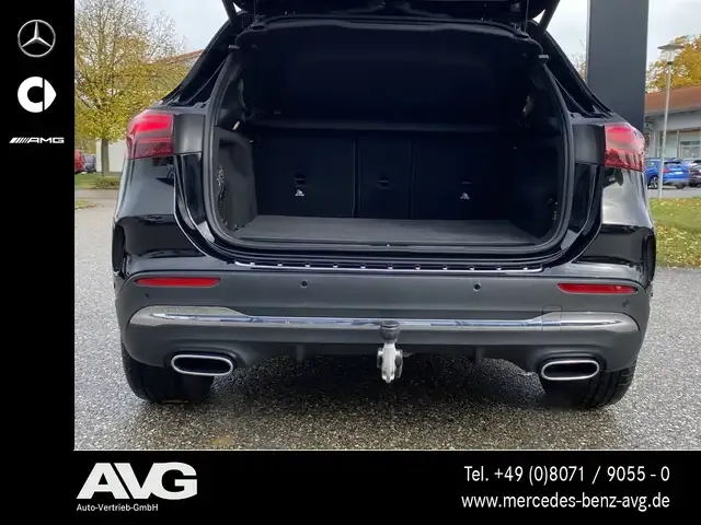 Mercedes-Benz GLA 220