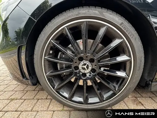 Mercedes-Benz B 220
