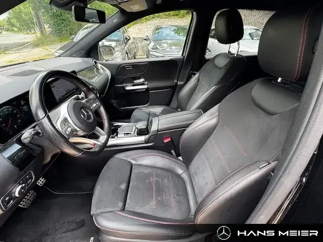 Mercedes-Benz B 220