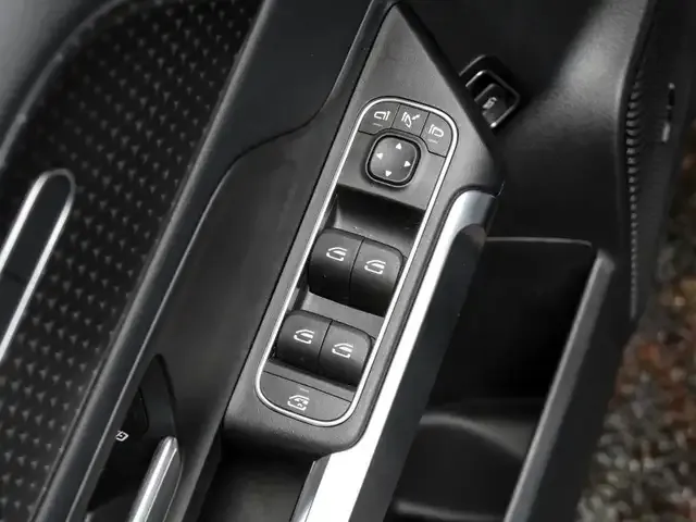 Mercedes-Benz EQB 300