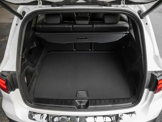 Mercedes-Benz EQB 300