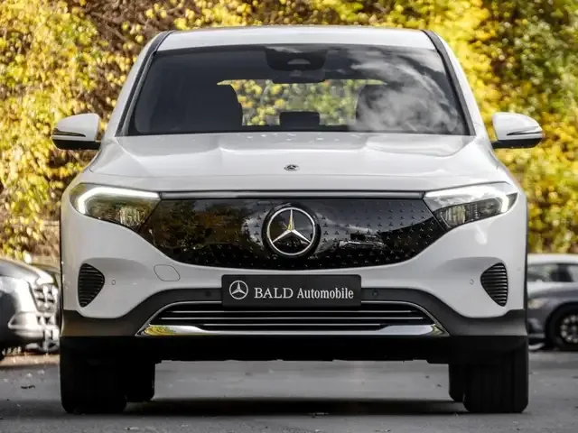 Mercedes-Benz EQB 300