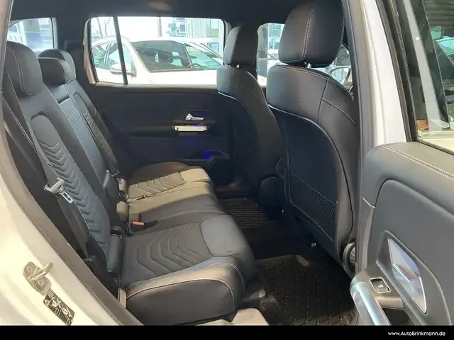 Mercedes-Benz GLB 200