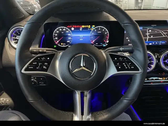 Mercedes-Benz GLB 200