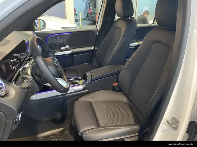 Mercedes-Benz GLB 200