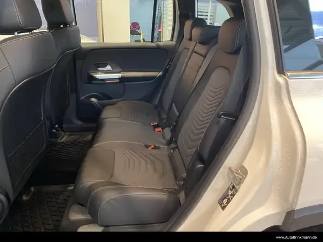 Mercedes-Benz GLB 200